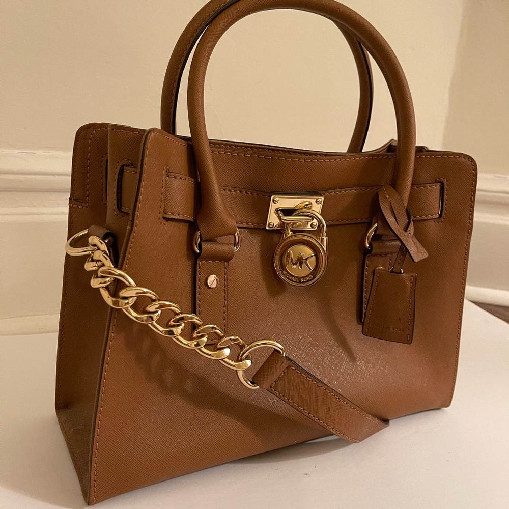 Michael Kors Hamilton. Caramel Brown.  Saffiano leather Satchel. Medium.